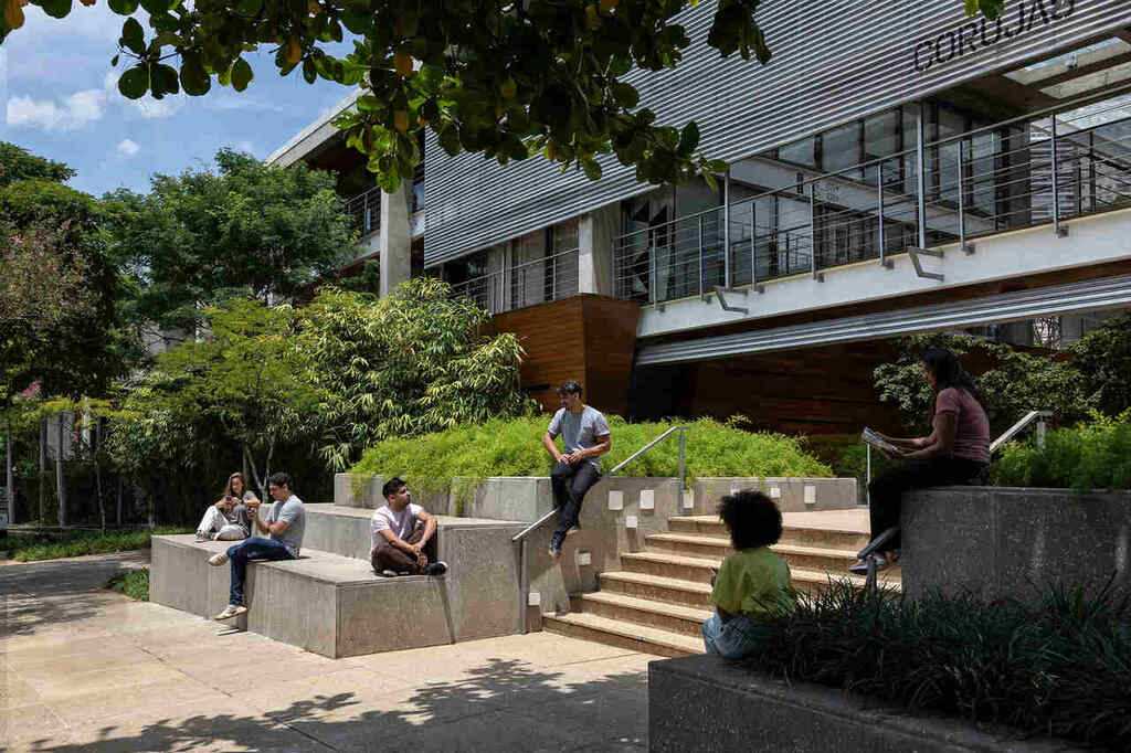 ambiente corporativo Corujas, da Idea Zarvos
