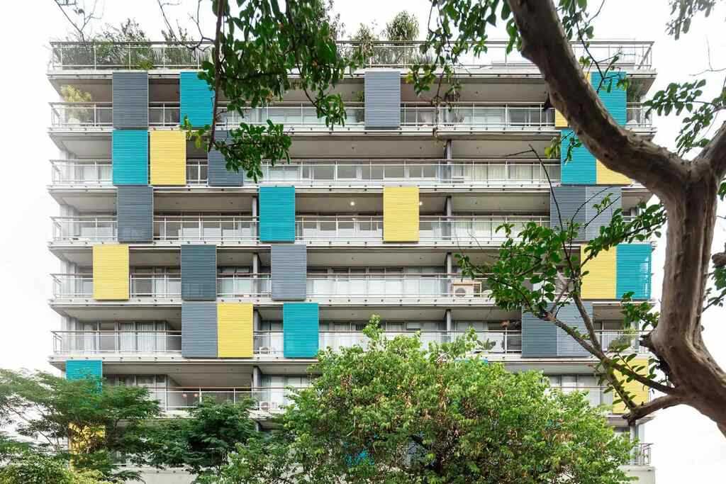 prédio com fachada ventilada