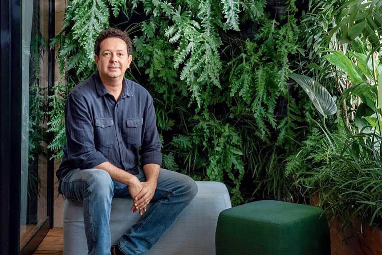 Rodrigo Oliveira em edifício FLoresta