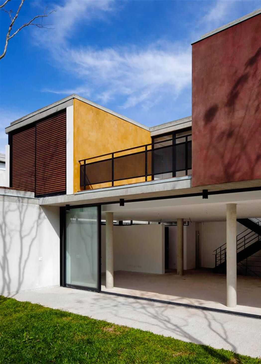 Fachada do Bernarda Luiz