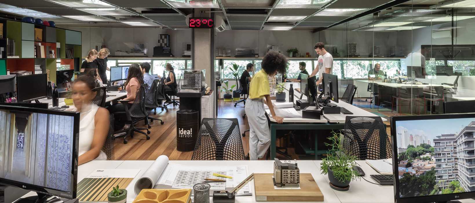 escritório sede idea!zarvos empreendimento corujas